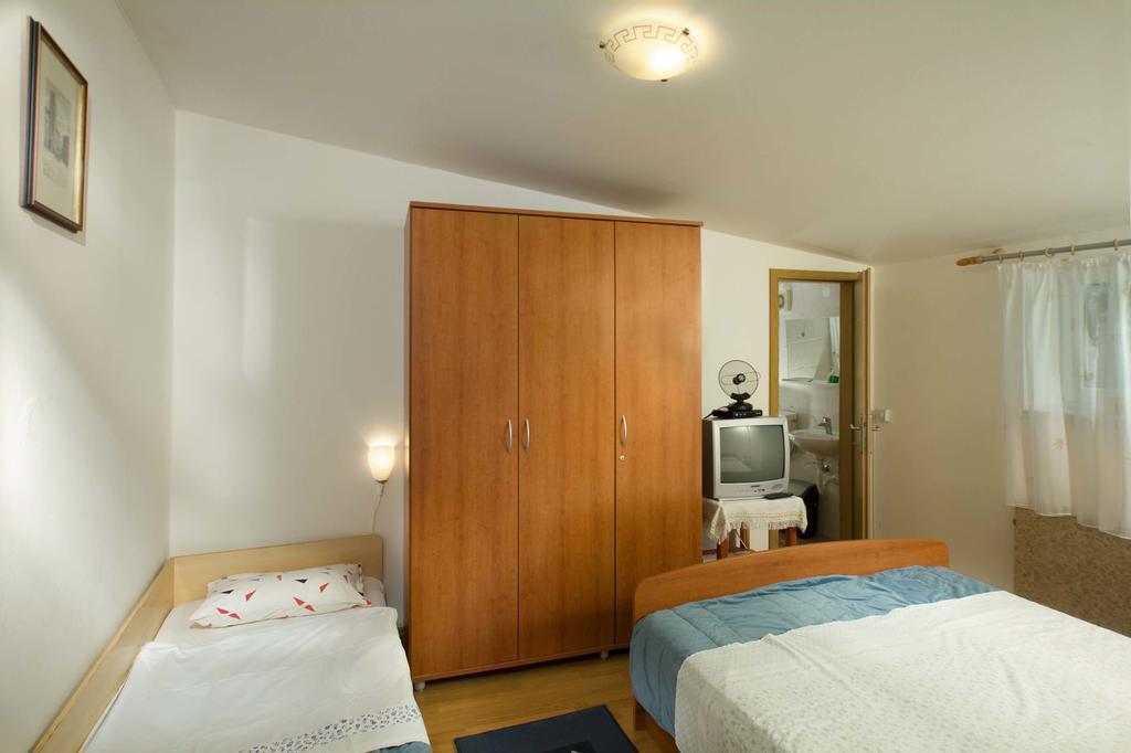 Farm Stay Ferjancic Vipava Ngoại thất bức ảnh