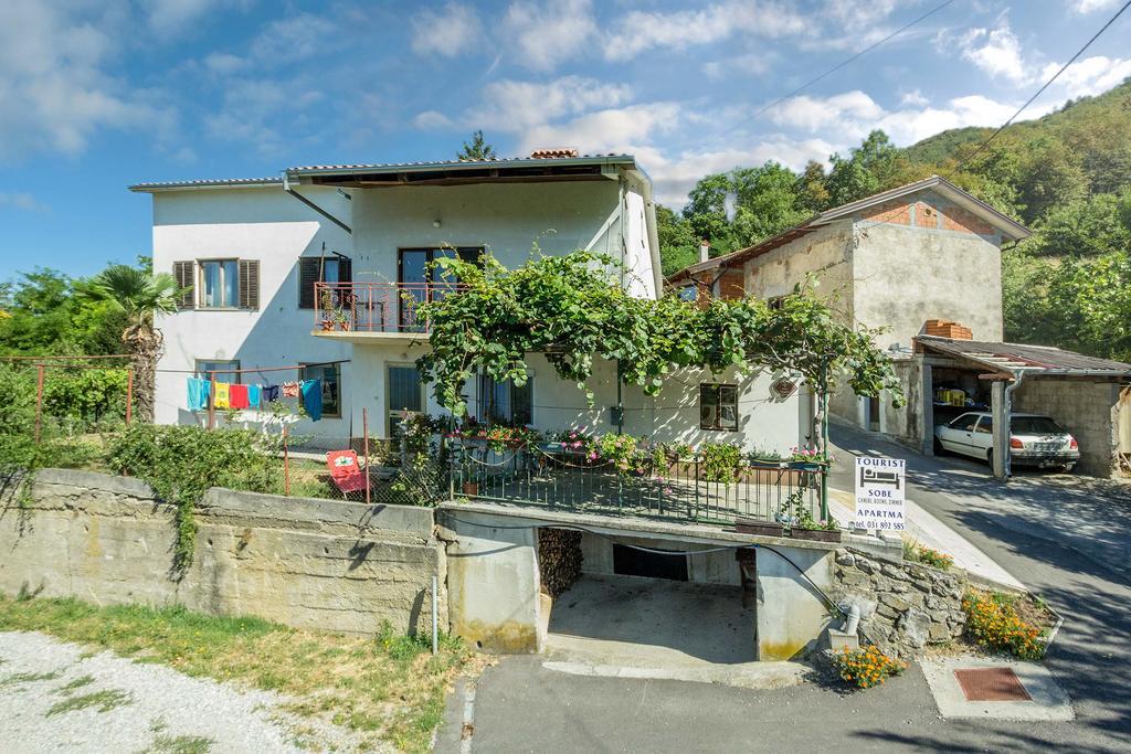 Farm Stay Ferjancic Vipava Ngoại thất bức ảnh